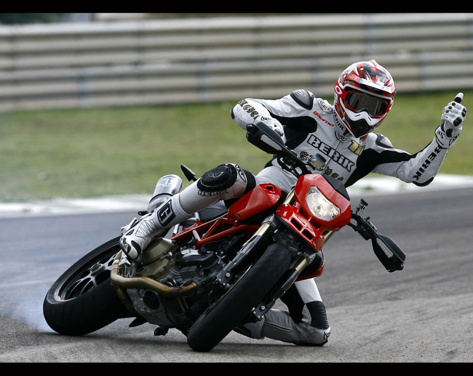 Motosikletler de Yanlar