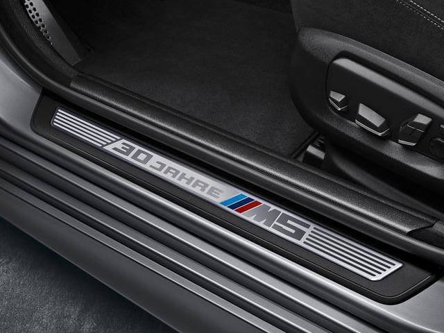 M5 30. Yılını Kutluyor