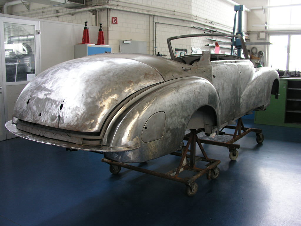 Mercedes-Benz Klasik  Otomobil Merkezi