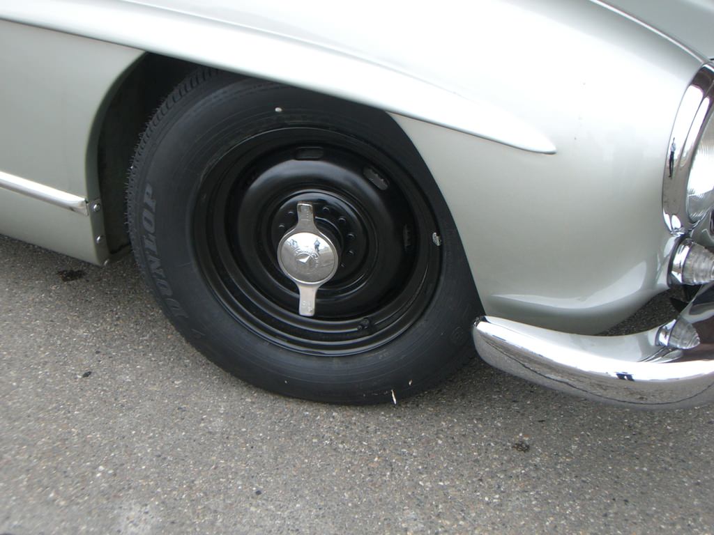 Mercedes-Benz Klasik  Otomobil Merkezi