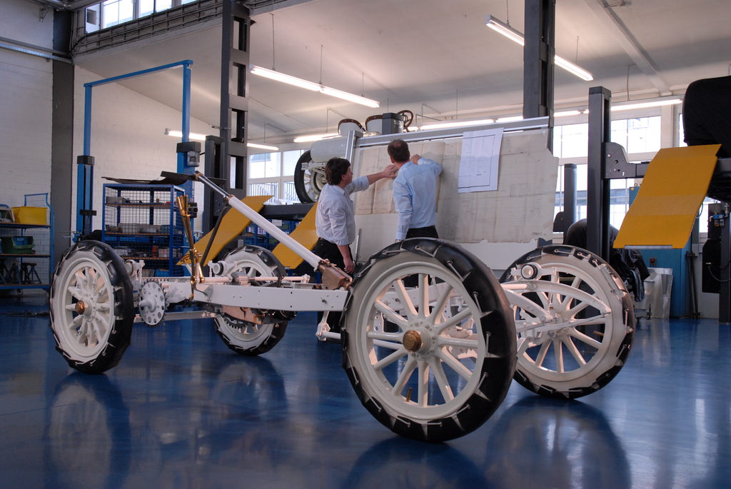 Mercedes-Benz Klasik  Otomobil Merkezi