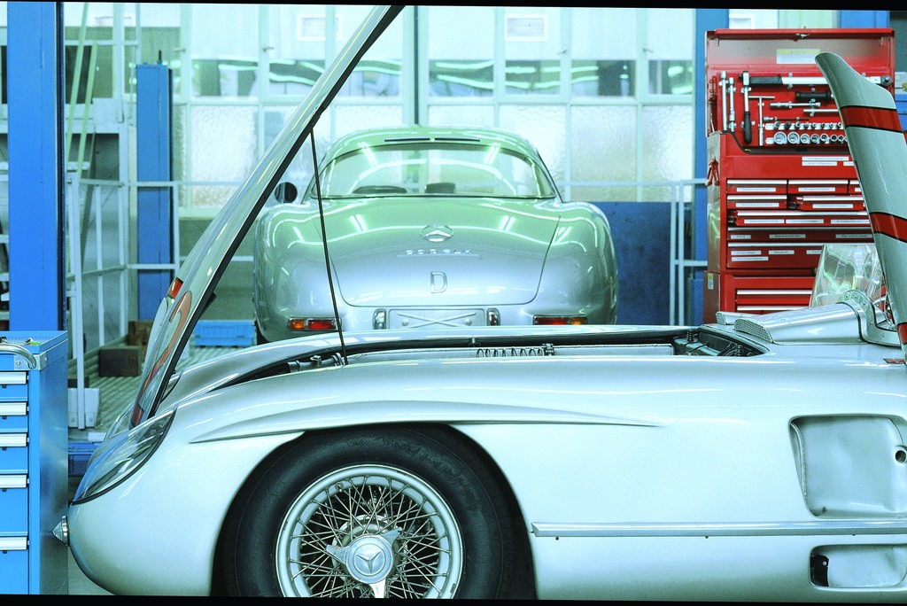 Mercedes-Benz Klasik  Otomobil Merkezi