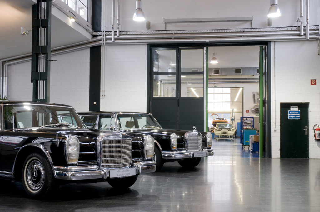 Mercedes-Benz Klasik  Otomobil Merkezi