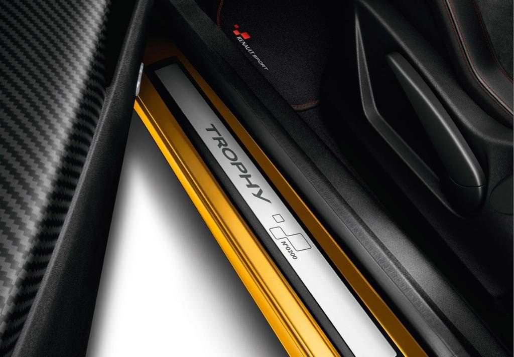 Renault Seat'a Kafayı Taktı