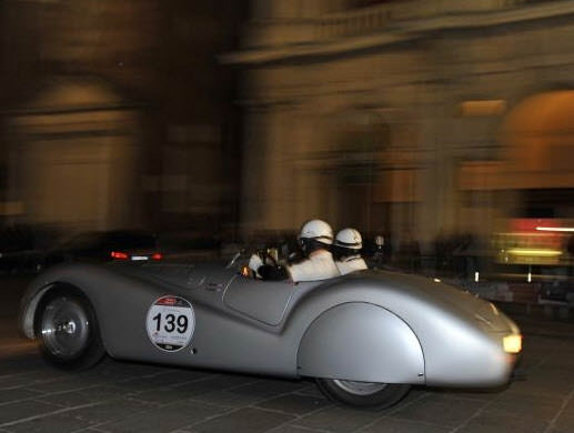 BMW'den Tarihi Mille Miglia Yarışlarına Yolculuk