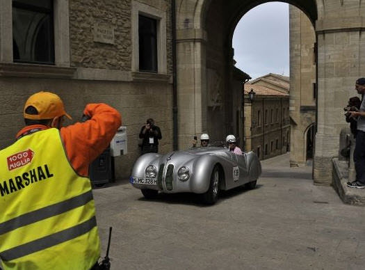 BMW'den Tarihi Mille Miglia Yarışlarına Yolculuk