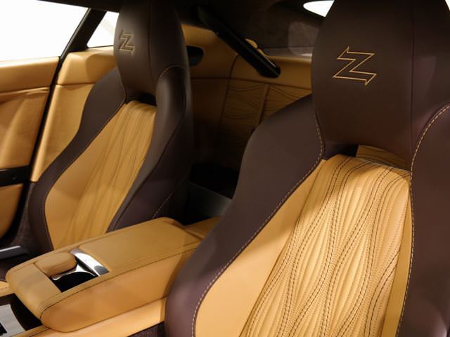 Tek Renk Tek Aston Martin