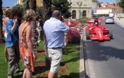 Kendine Formula1 Otomobili Yaptı