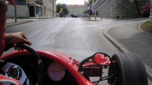 Kendine Formula1 Otomobili Yaptı