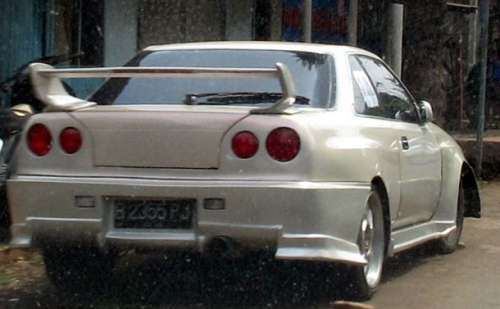 Bir De Sahteleri Var