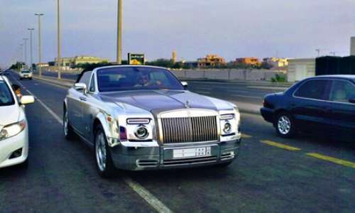 Lüks Otomobillere Bir De Böyle Bakın