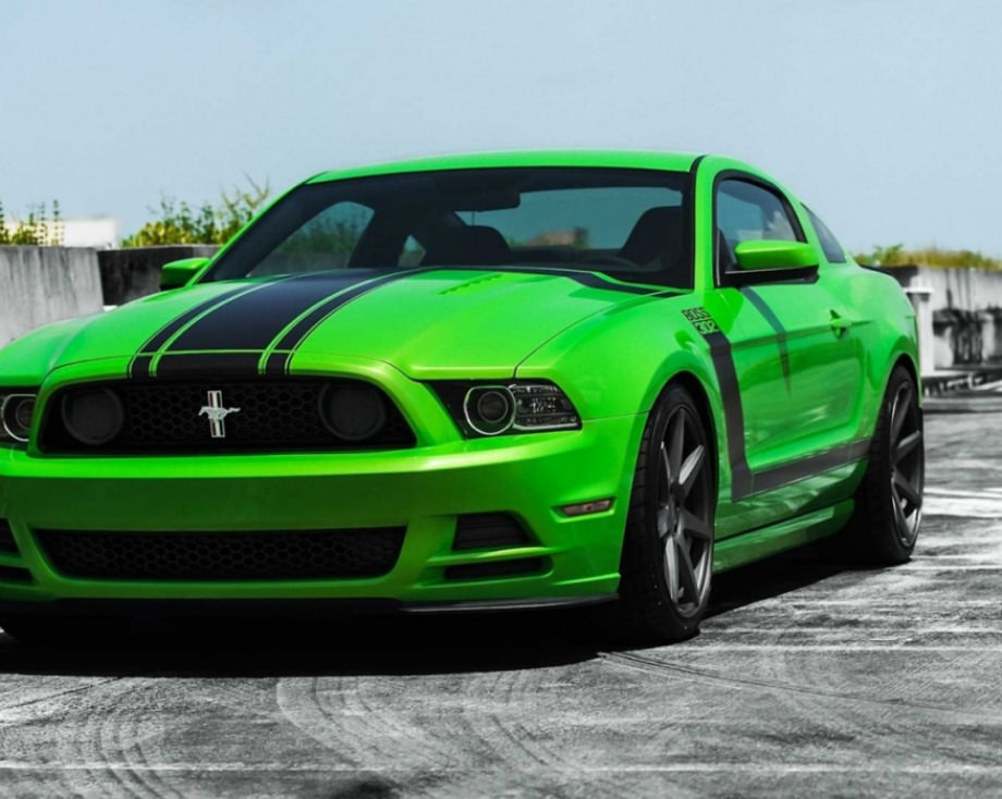 Yeşil Bir Otomobile Hiç Bu Kadar Yakışmamıştı