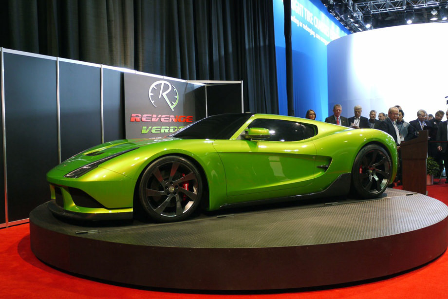 Yeşil Bir Otomobile Hiç Bu Kadar Yakışmamıştı