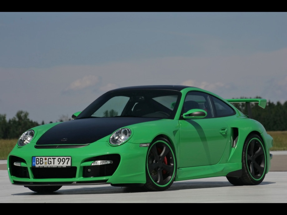 Yeşil Bir Otomobile Hiç Bu Kadar Yakışmamıştı