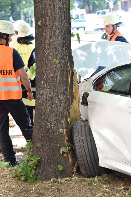 BMW M4'ün İnanılmaz Kazası