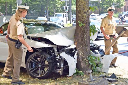 BMW M4'ün İnanılmaz Kazası