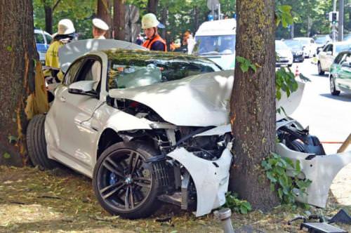BMW M4'ün İnanılmaz Kazası