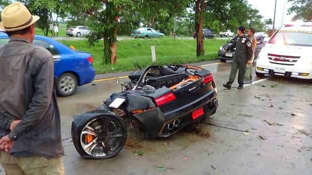 Lamborghini Gallardo İkiye Bölündü