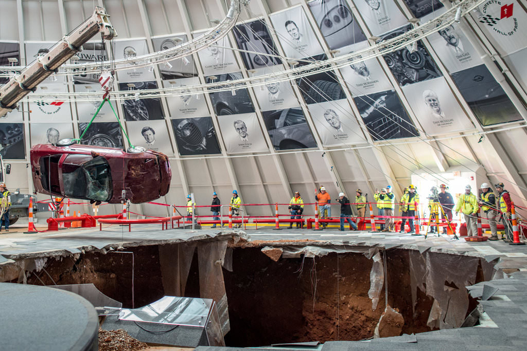 Corvette Müzesi Çöktü!