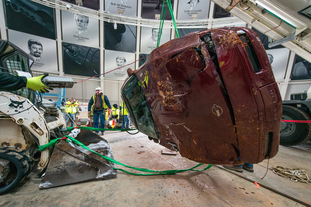 Corvette Müzesi Çöktü!