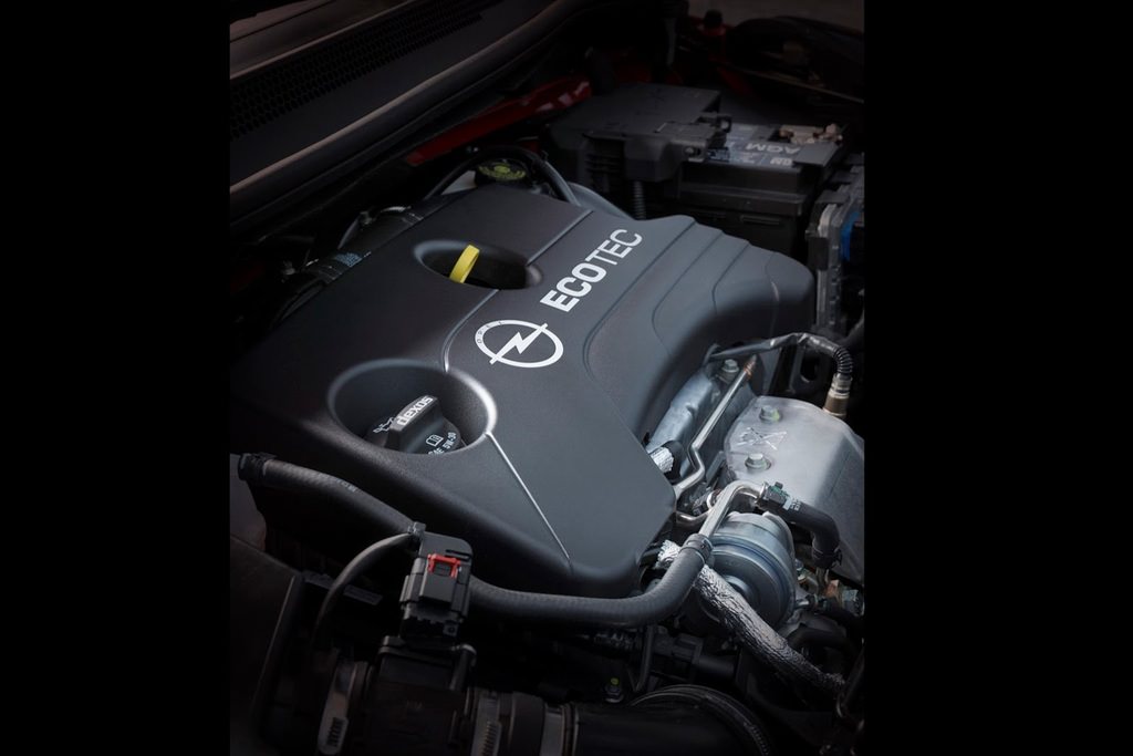 Adam Ruhlu Yeni Corsa