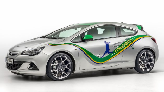 Otomobiller Sahaya İndi