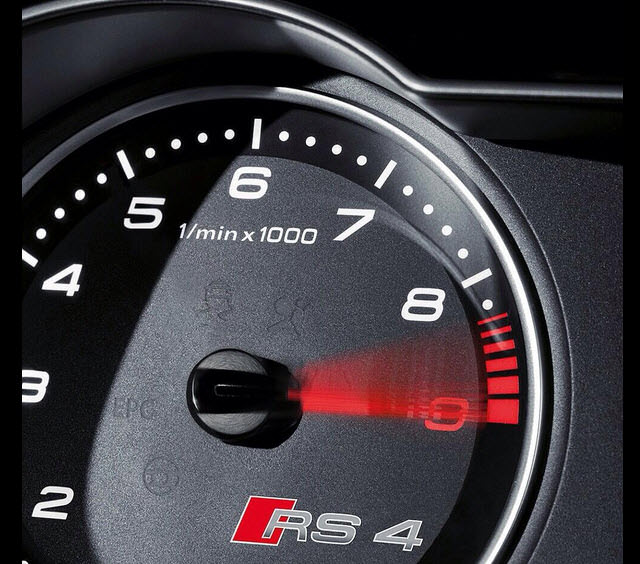 Otomobiller Sahaya İndi