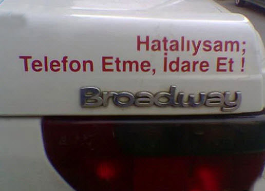 En Komik 10 "Hatalıysam Ara" Yazısı