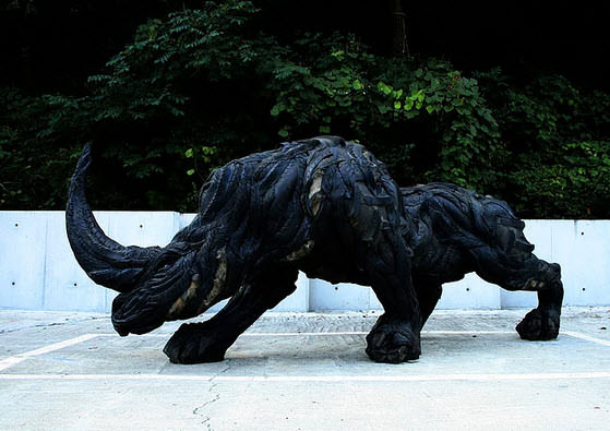 Eski Lastiklerden Heykel Yaptılar