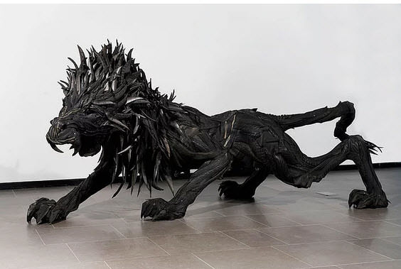 Eski Lastiklerden Heykel Yaptılar