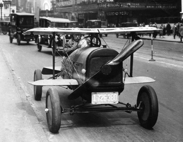 Uçan Otomobil Tarihçesi