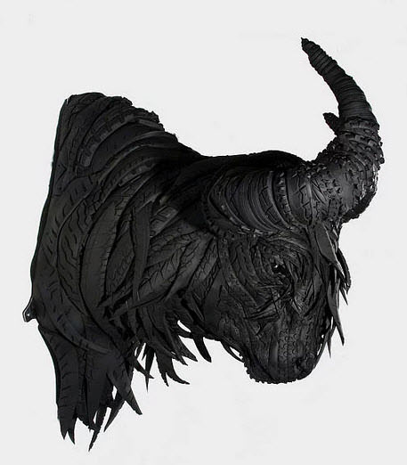 Eski Lastiklerden Heykel Yaptılar