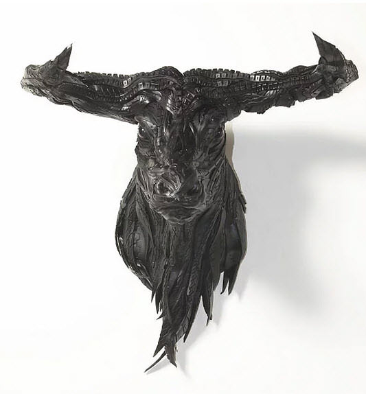 Eski Lastiklerden Heykel Yaptılar