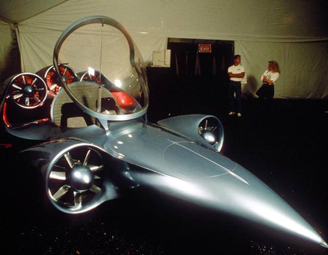 Uçan Otomobil Tarihçesi