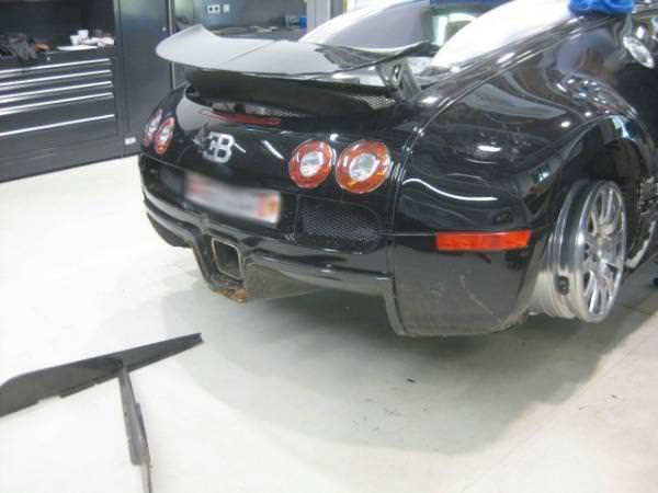 Kazalı Bugatti Satışta