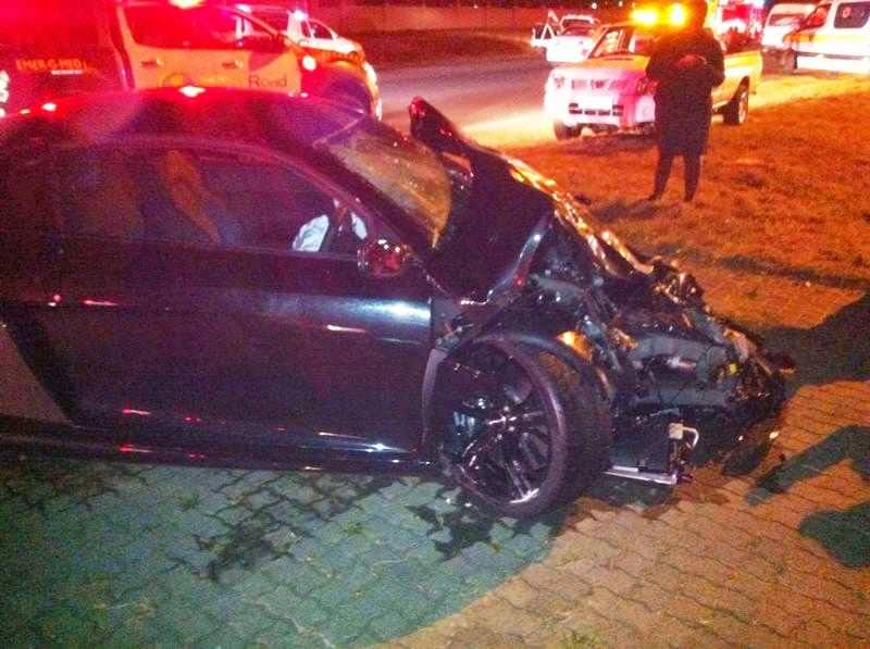 Audi R8 GT'nin Kırmızı Işıkta Geçmesi Pahalı Patladı