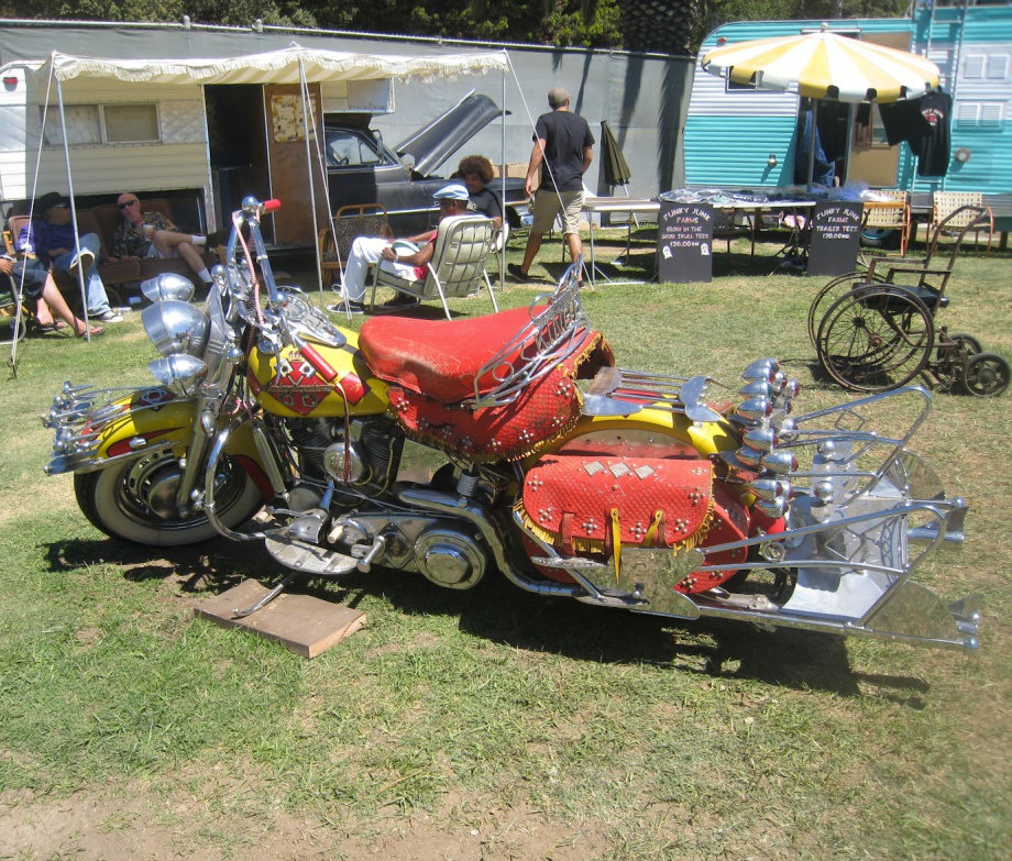 Modifiye Tutkunları ve Otomobilleri