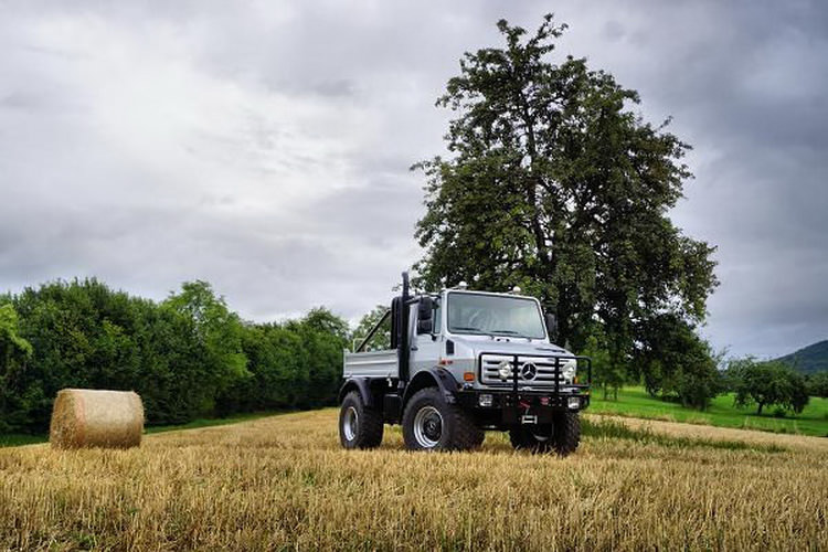 Arnold Schwarzenegger'in Unimog'u Satışa Çıktı