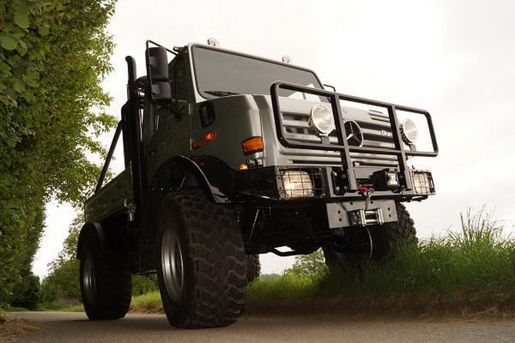 Arnold Schwarzenegger'in Unimog'u Satışa Çıktı