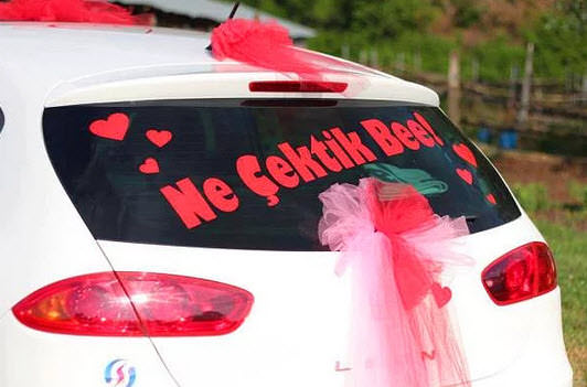 En Komik Düğün Otomobili Yazıları