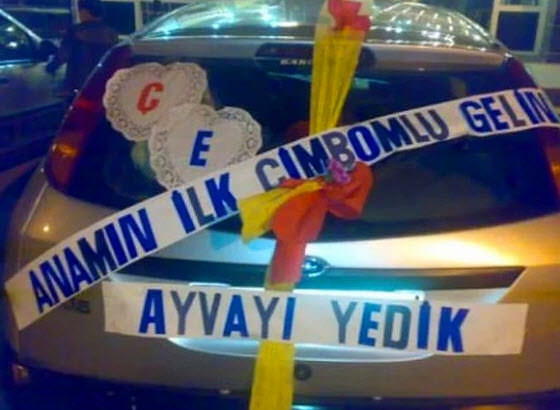 En Komik Düğün Otomobili Yazıları