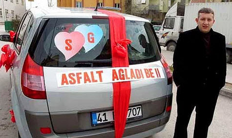 En Komik Düğün Otomobili Yazıları