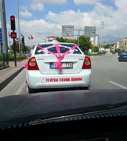 En Komik Düğün Otomobili Yazıları