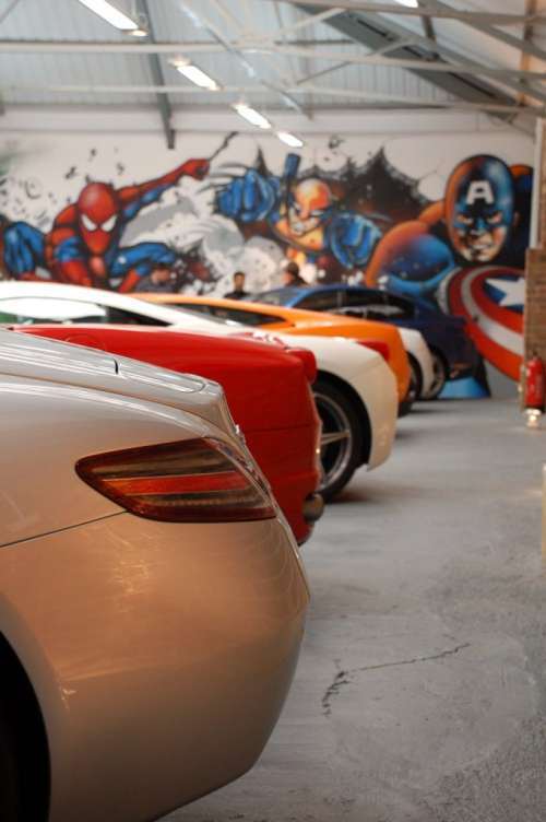 Süper Kahramanların Garajı