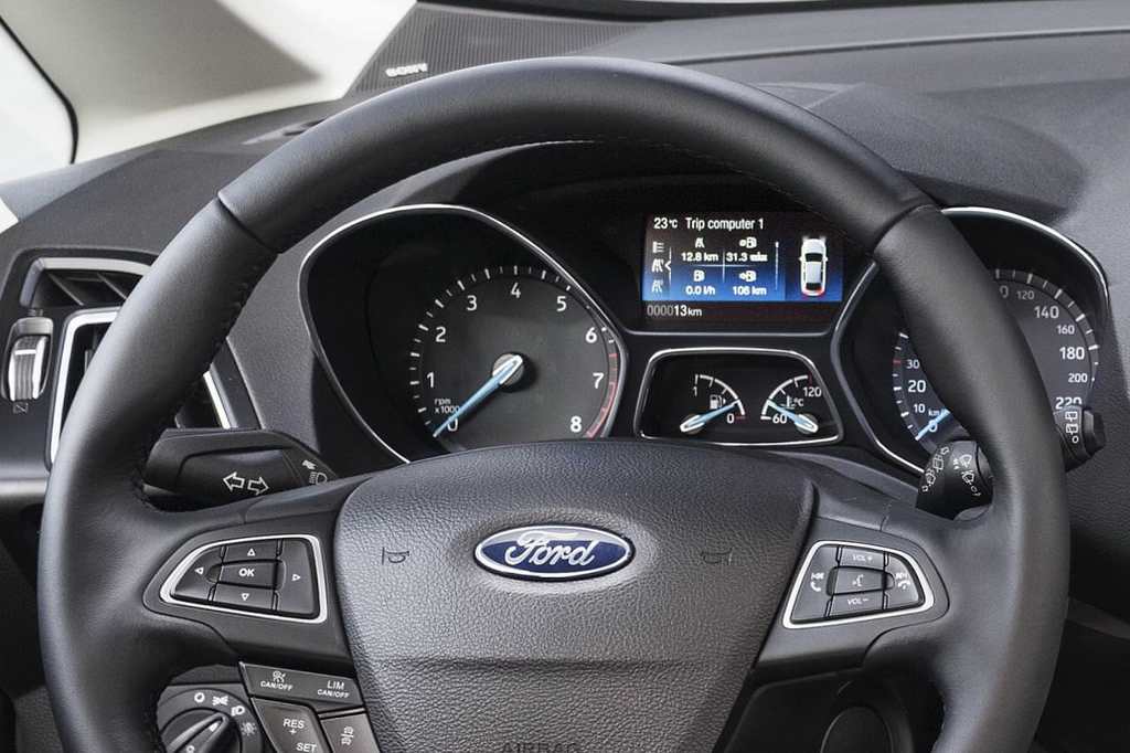 Ford C-MAX’e 2015 Cilası