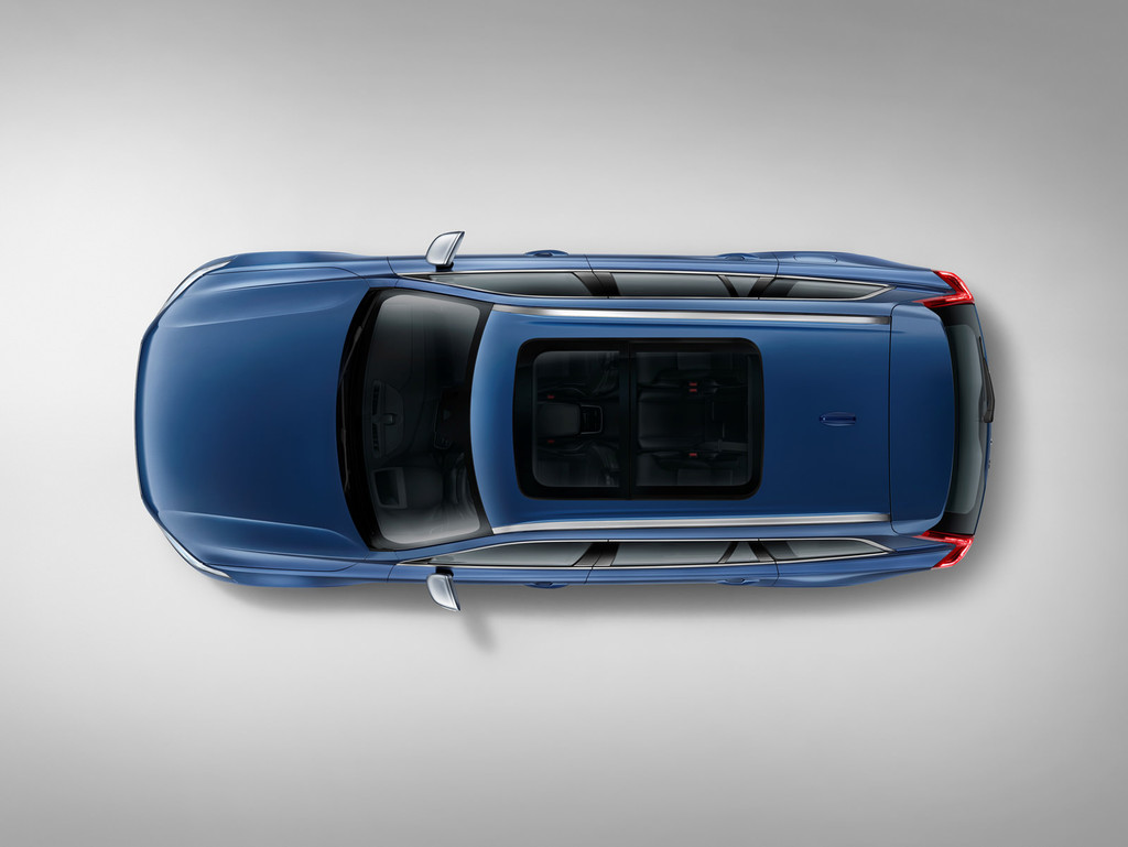 Yeni XC90'a R Dokunuşu