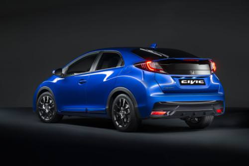 Honda Civic Yüz Gerdirdi