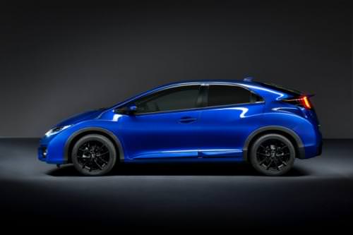 Honda Civic Yüz Gerdirdi