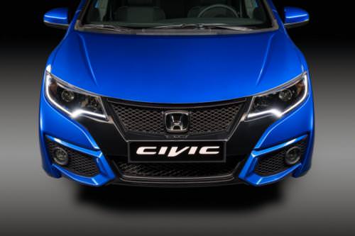 Honda Civic Yüz Gerdirdi