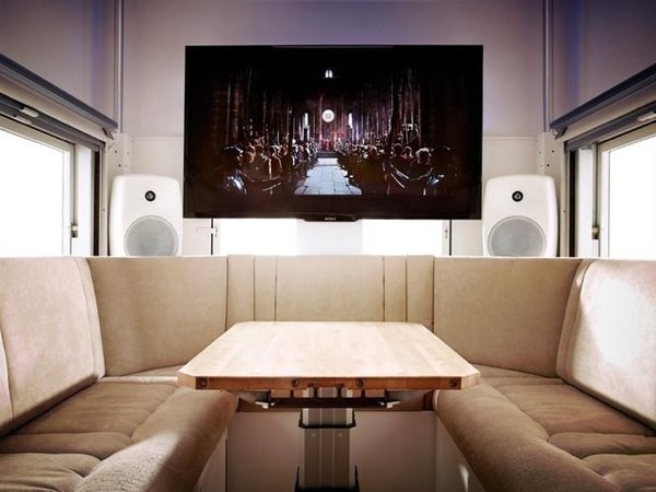 Kızı İçin Karavan Yaptı